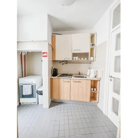 Апартаменты Stylish 2bdr Center